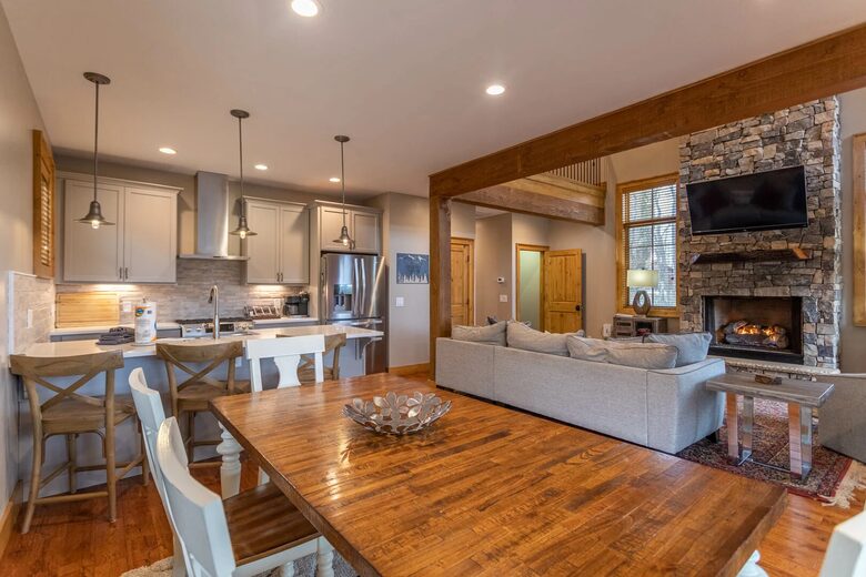 Modern Mountain Elegance in Eagles Nest - Banner Elk, North Carolina