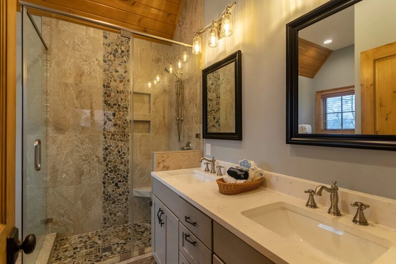 Modern Mountain Elegance in Eagles Nest - Banner Elk, North Carolina