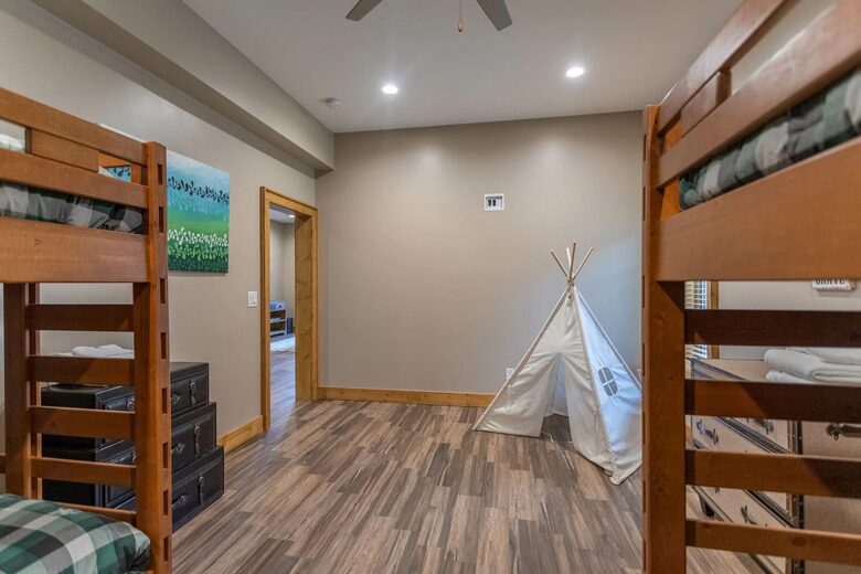 Modern Mountain Elegance in Eagles Nest - Banner Elk, North Carolina