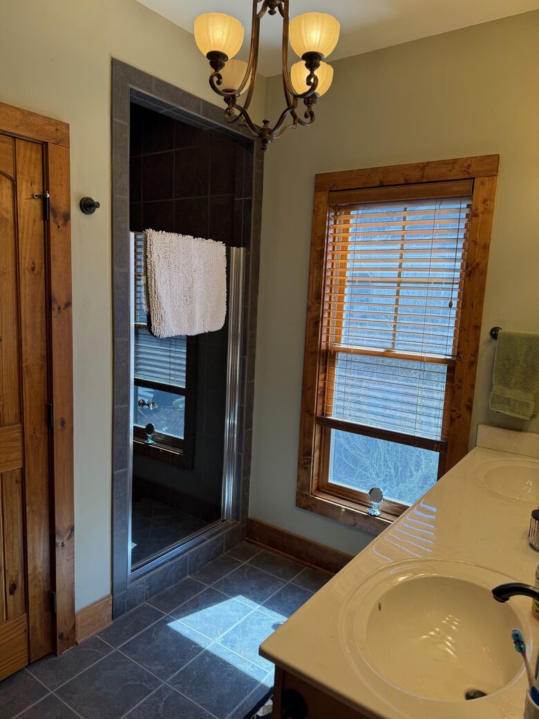 Elegant Banner Elk Retreat Near Ski Resorts - Banner Elk, North Carolina
