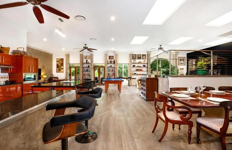 Refined Penthouse Living in the Heart of Paradise - Port Douglas, Australia
