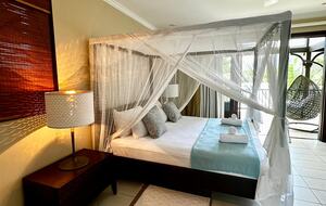 Beach House in Paradise garden - Eden Island, Victoria, Seychelles