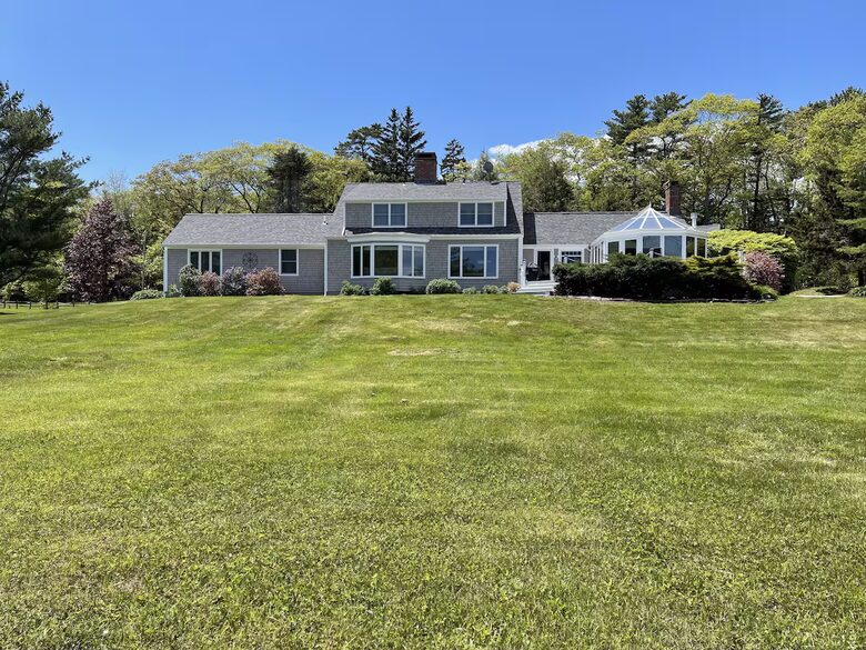 Elegant Coastal Retreat Overlooking Pemaquid River - Pemaquid, Maine