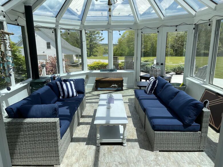 Elegant Coastal Retreat Overlooking Pemaquid River - Pemaquid, Maine