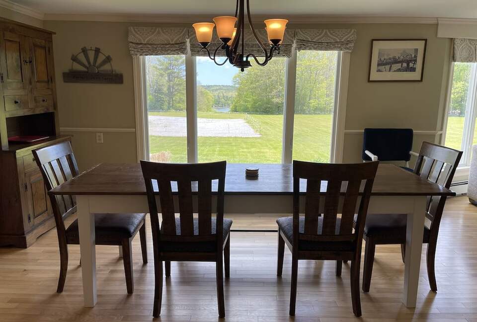 Elegant Coastal Retreat Overlooking Pemaquid River - Pemaquid, Maine
