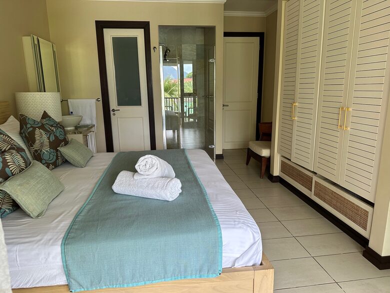 Beach House in Paradise garden - Eden Island, Victoria, Seychelles