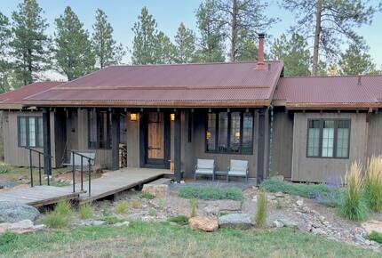 A Luxurious Retreat Between Iconic National Parks | Near Mt Rushmore! - Keystone, South Dakota