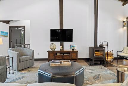 A Luxurious Retreat Between Iconic National Parks | Near Mt Rushmore! - Keystone, South Dakota