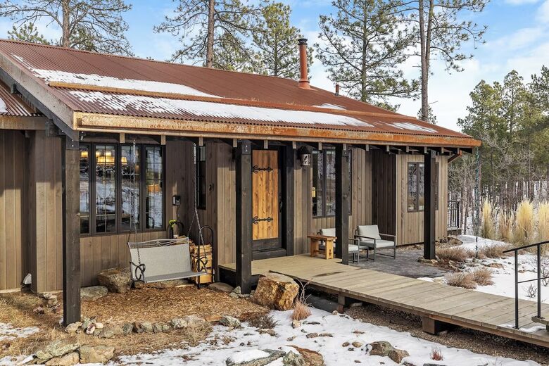 A Luxurious Retreat Between Iconic National Parks | Near Mt Rushmore! - Keystone, South Dakota