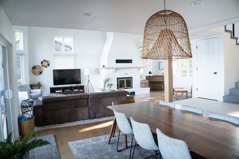120 Feet of Private Shoreline & Modern Comfort - Battle Lake, Minnesota