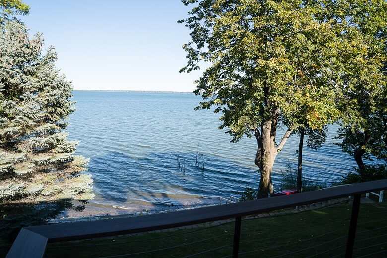 120 Feet of Private Shoreline & Modern Comfort - Battle Lake, Minnesota