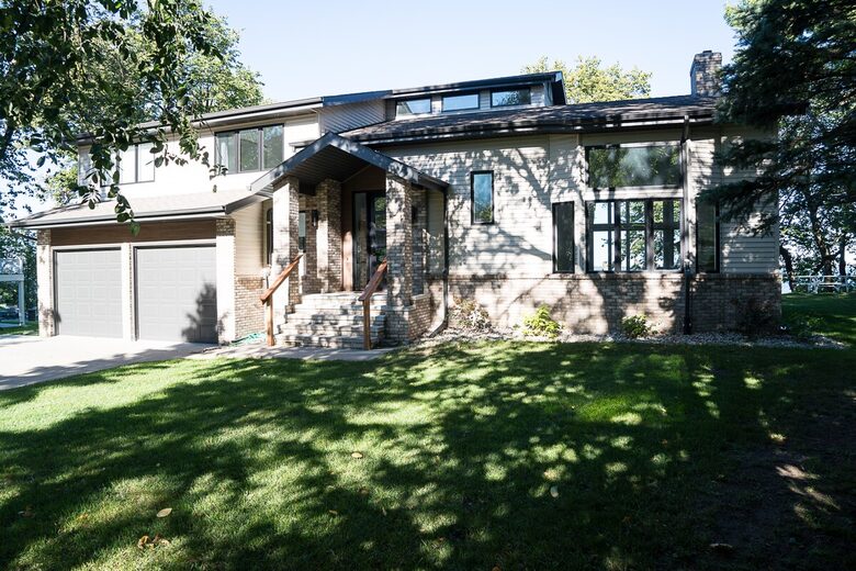 120 Feet of Private Shoreline & Modern Comfort - Battle Lake, Minnesota
