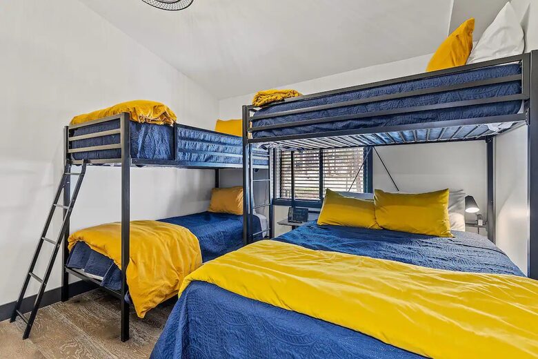 Stylish Pines Getaway with Hot Tub & Game Room - Flagstaff, Arizona