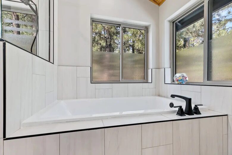 Stylish Pines Getaway with Hot Tub & Game Room - Flagstaff, Arizona