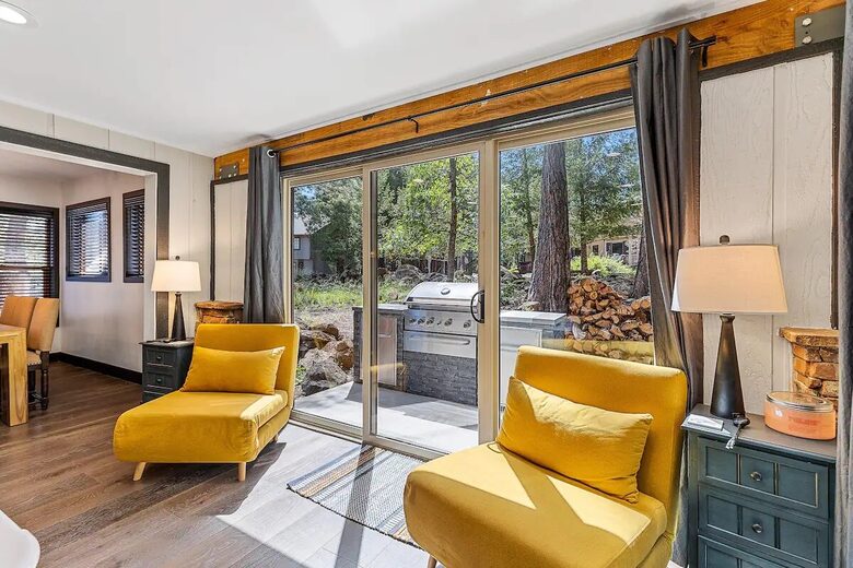 Stylish Pines Getaway with Hot Tub & Game Room - Flagstaff, Arizona