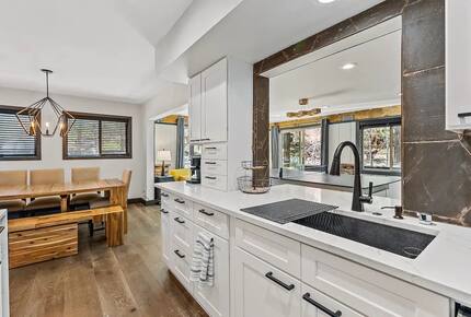 Stylish Pines Getaway with Hot Tub & Game Room - Flagstaff, Arizona
