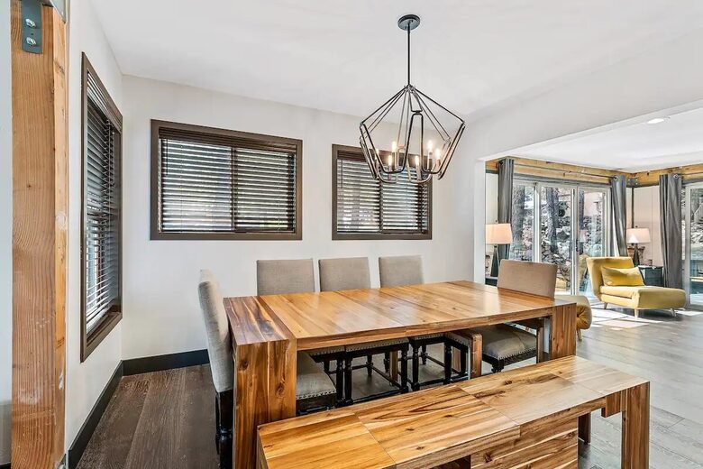 Stylish Pines Getaway with Hot Tub & Game Room - Flagstaff, Arizona