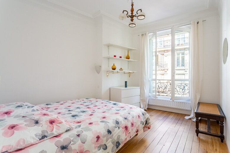 Fantastic view from 2-Bedroom Retreat in Historic Le Marais - Paris, France