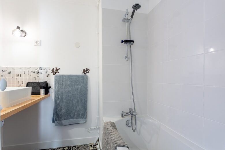 Fantastic view from 2-Bedroom Retreat in Historic Le Marais - Paris, France