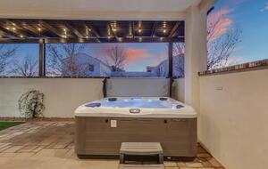Luxurious Oasis with Pool and Mountain Views - Hurricane, Utah