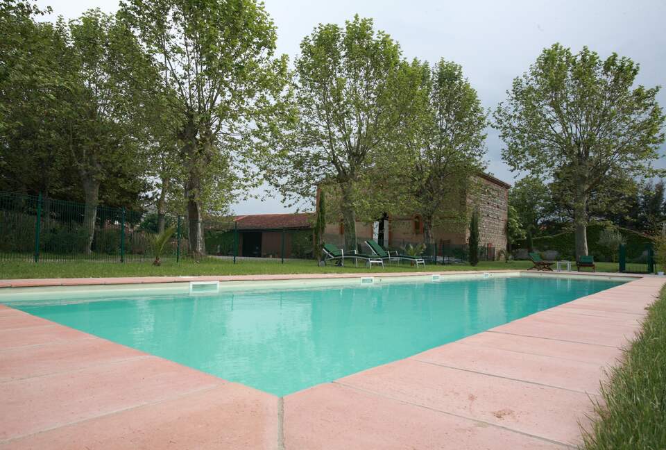 Exquisite Countryside Haven with Modern Amenities - Saint-Élix-le-Château, France
