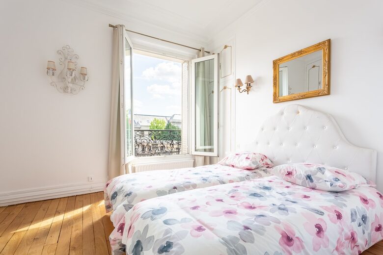 Fantastic view from 2-Bedroom Retreat in Historic Le Marais - Paris, France