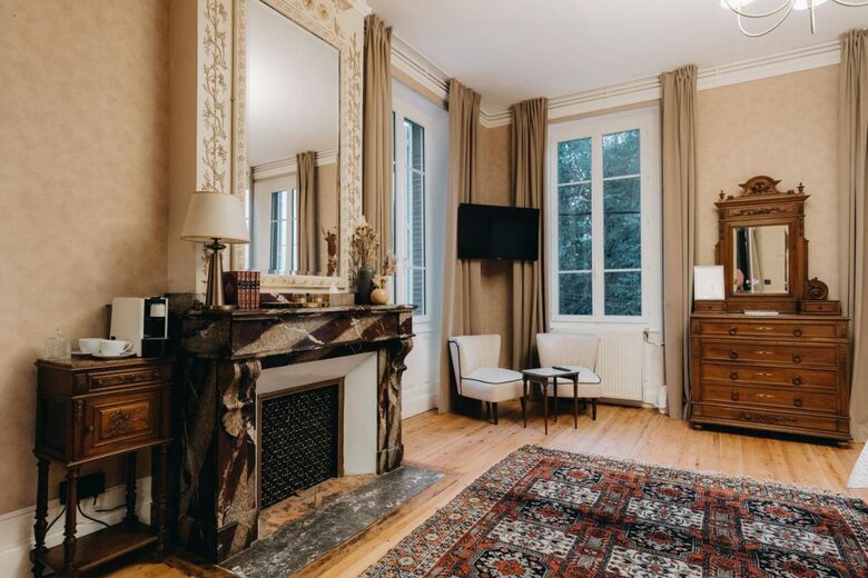 Exquisite Countryside Haven with Modern Amenities - Saint-Élix-le-Château, France