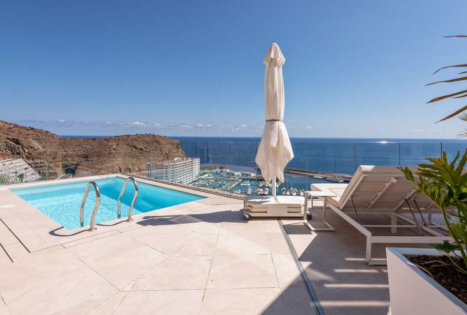 Luxury Living with Outdoor Oasis and Panoramic Ocean Vistas - Puerto Rico, Gran Canaria, Spain