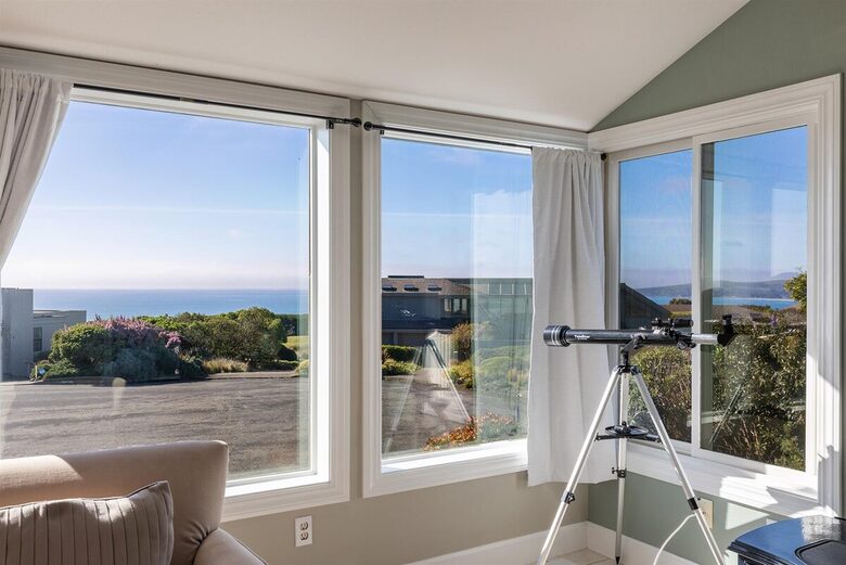 A Coastal Escape with Sweeping Ocean Views - Bodega Bay, California