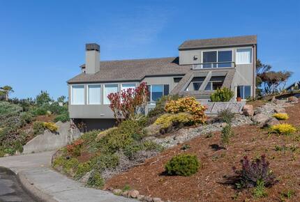 A Coastal Escape with Sweeping Ocean Views - Bodega Bay, California