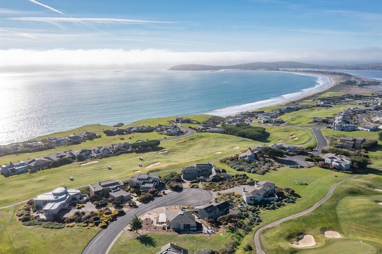 A Coastal Escape with Sweeping Ocean Views - Bodega Bay, California