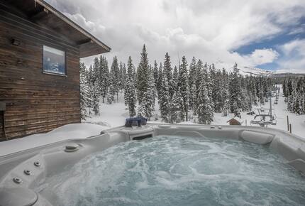 Alpine Elegance | Ski-In/Ski-Out with Private Hot Tub - Big Sky, Montana