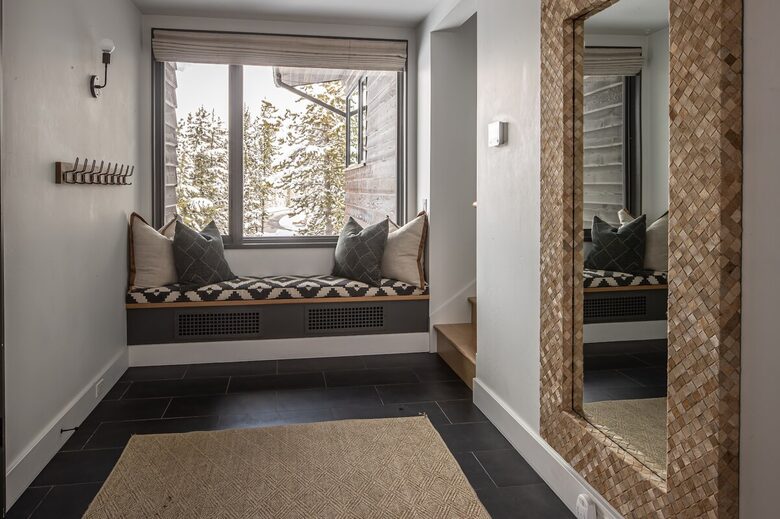 Alpine Elegance | Ski-In/Ski-Out with Private Hot Tub - Big Sky, Montana