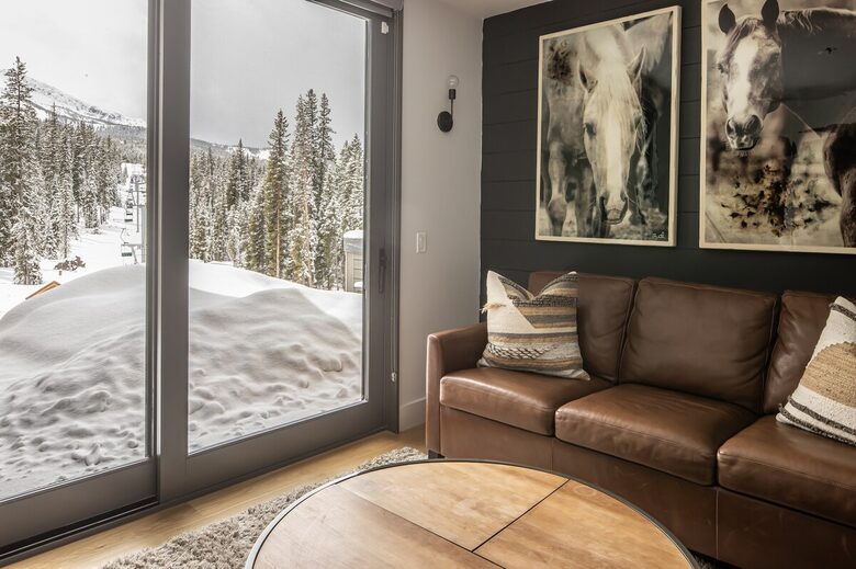 Alpine Elegance | Ski-In/Ski-Out with Private Hot Tub - Big Sky, Montana