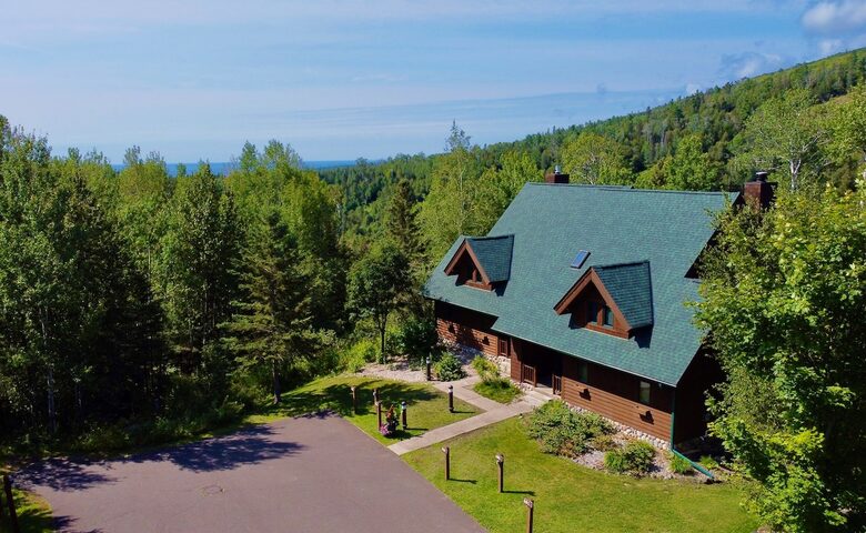 Ski-In/Ski-Out Luxury in Lutsen - Lutsen, Minnesota