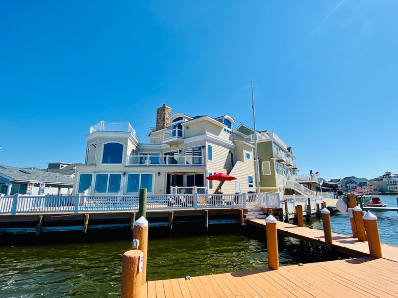 A Bayfront Sanctuary in Ortley Beach / Lavallette - Seaside Heights, New Jersey
