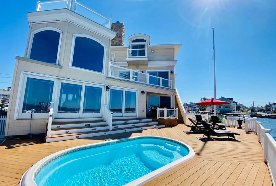 A Bayfront Sanctuary in Ortley Beach / Lavallette - Seaside Heights, New Jersey