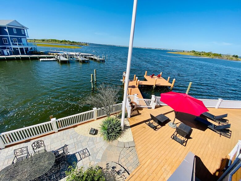 A Bayfront Sanctuary in Ortley Beach / Lavallette - Seaside Heights, New Jersey
