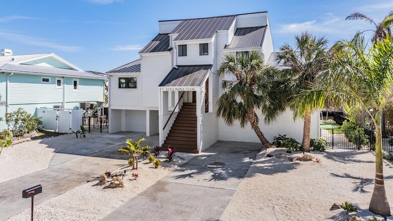 Waterfront Elegance on Anna Maria Island - Anna Maria, Florida