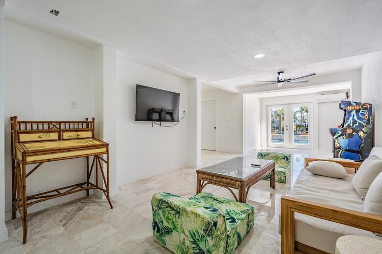 Waterfront Elegance on Anna Maria Island - Anna Maria, Florida