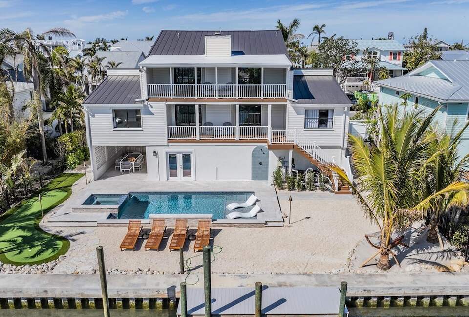 Waterfront Elegance on Anna Maria Island - Anna Maria, Florida