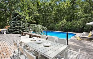 A Secluded Hamptons Escape Between Sag Harbor & Bridgehampton - Sag Harbor, New York
