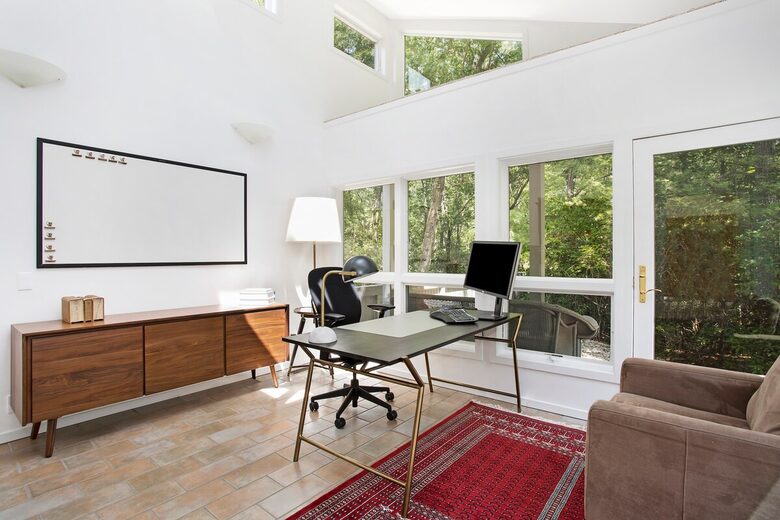 A Secluded Hamptons Escape Between Sag Harbor & Bridgehampton - Sag Harbor, New York