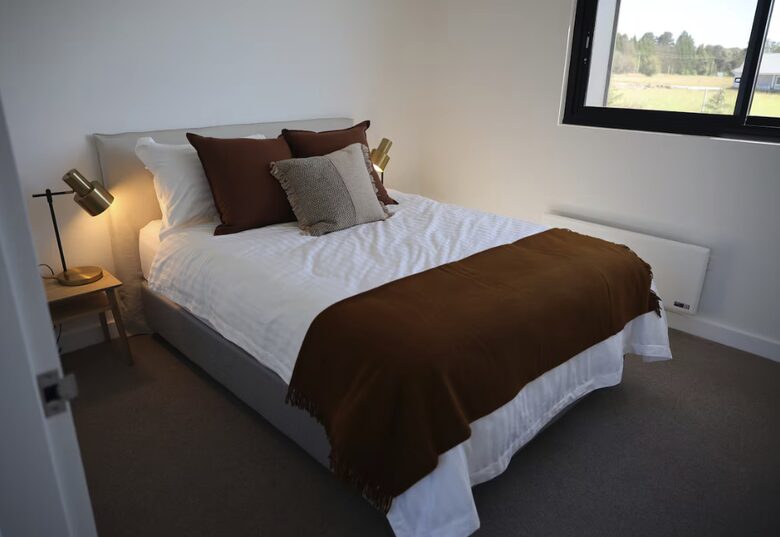 Open Country Homestead. Architectural Elegance Meets Countryside Serenity in Burradoo - Burradoo, Australia