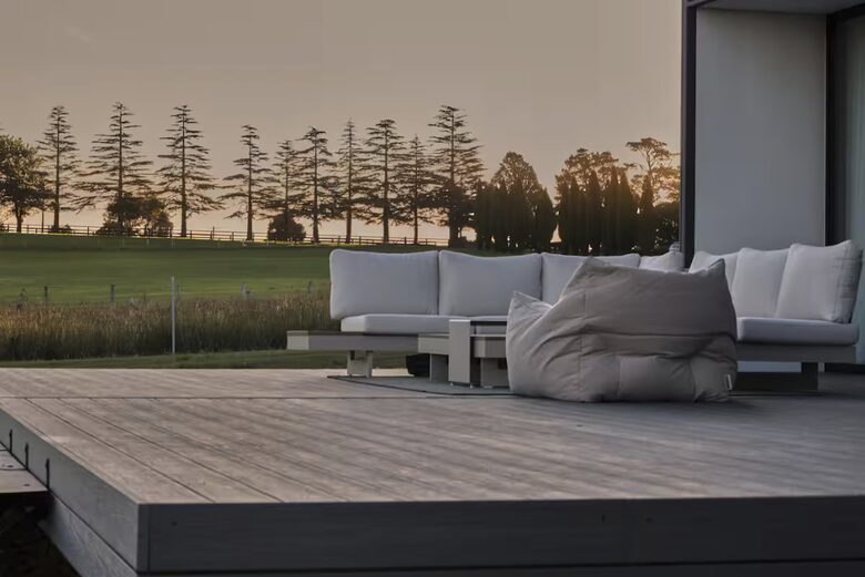 Open Country Homestead. Architectural Elegance Meets Countryside Serenity in Burradoo - Burradoo, Australia