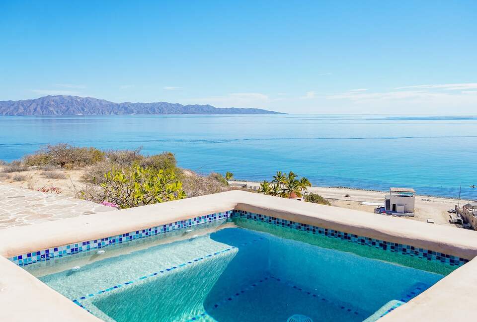 Seaside Sanctuary in El Sargento with Hot Tub & Beach Access - El Sargento, Mexico