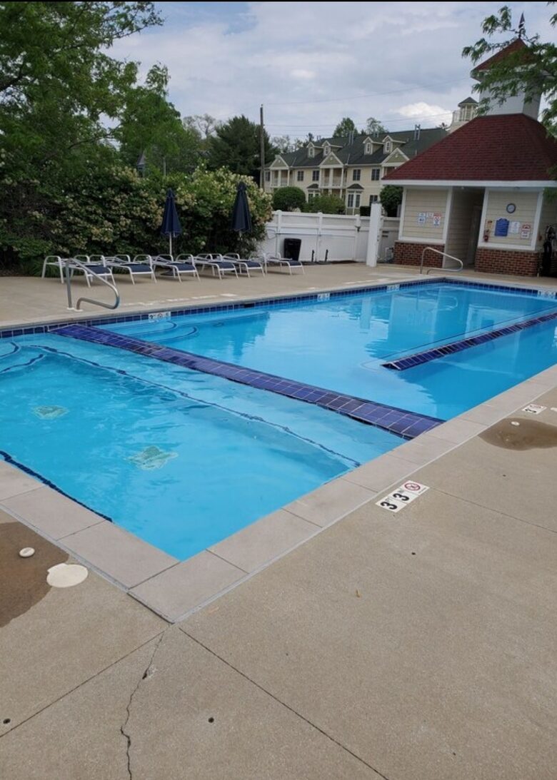 Elegant Townhome with Rooftop Retreat & Beach Access - New Buffalo, Michigan