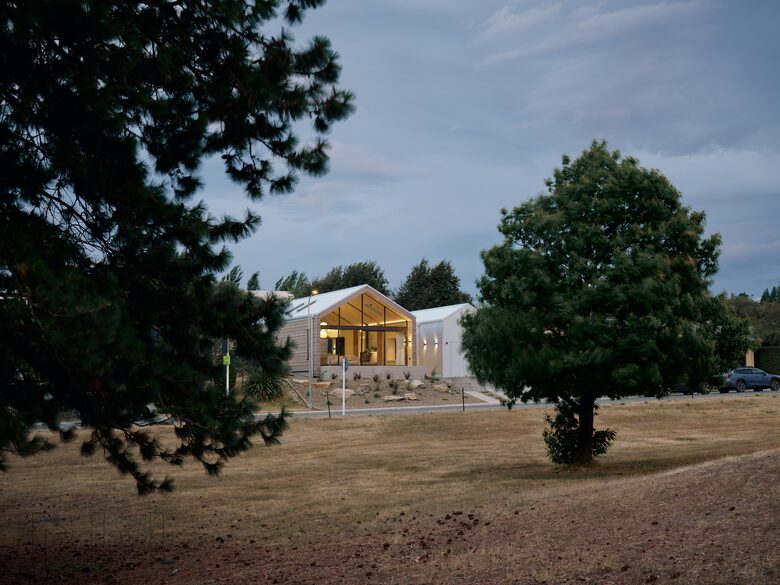 Award Winning Designed Wanaka Home - Wānaka, New Zealand