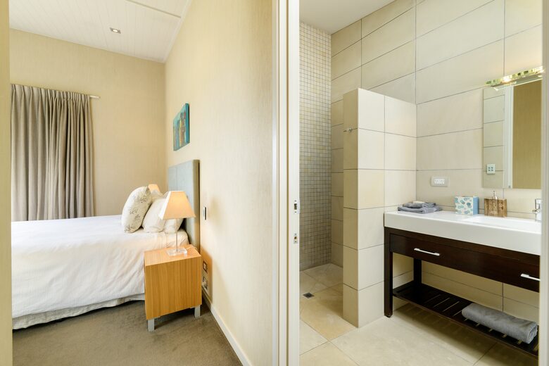 1 of 4 Superking Ensuite Bedrooms