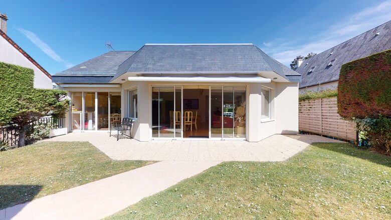 Luxury Coastal Amare Villa - Saint Pair Sur Mer, France
